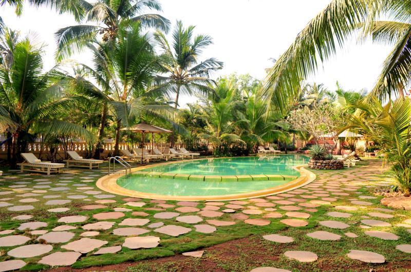 The Clematis Hotel Candolim Exterior foto